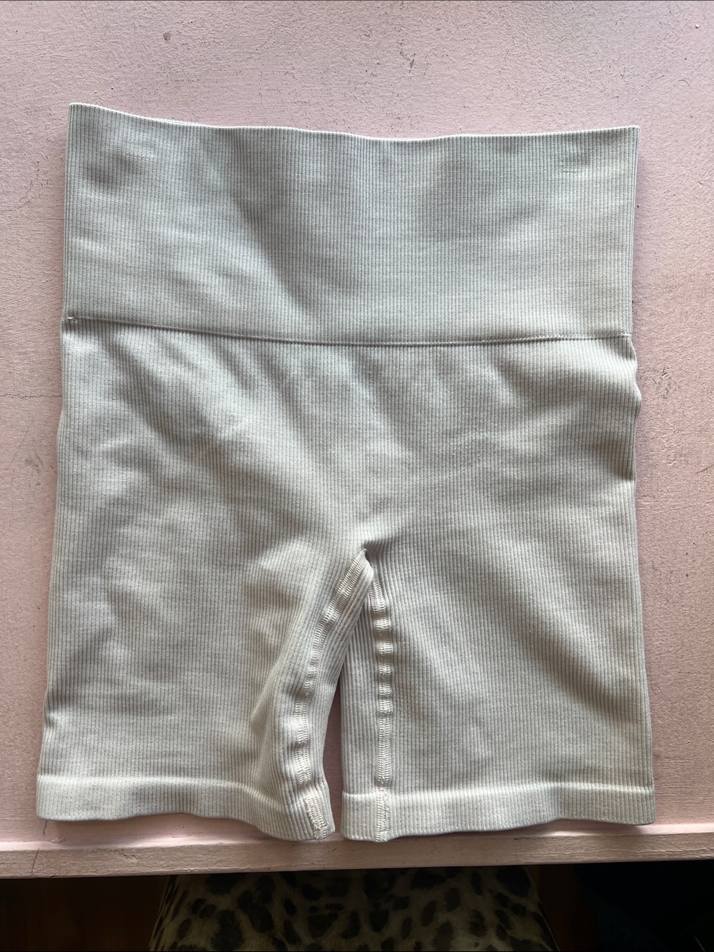 TNA Seamless High-Waist Ribbed Bike Shorts — Cream light dusty pink